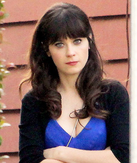 Zooey Deschanel filming New Girl